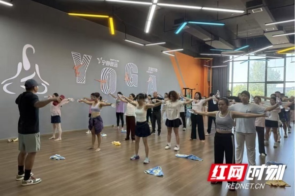 日讯, 椅进行核心 日讯, 椅进行核心