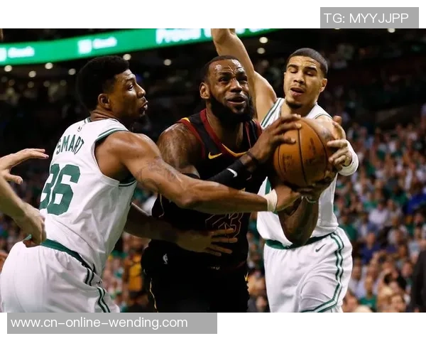 凯尔特人与勇士2017年常规赛精彩对决回顾与分析