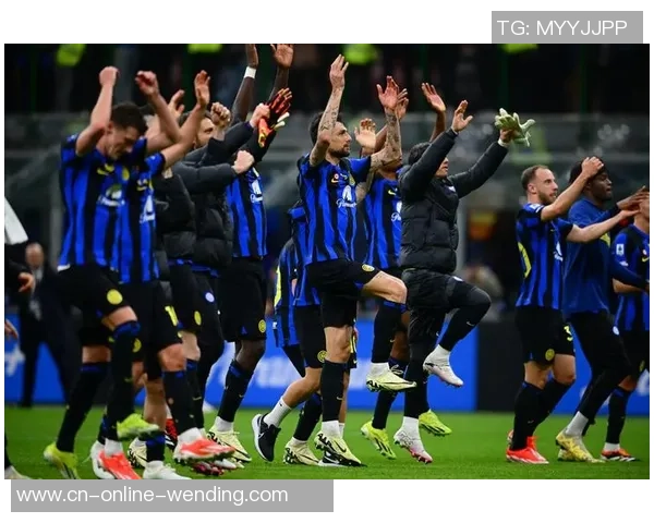 米体:意甲启用高可见度足球,荧光橙配色以往仅用于极点气候